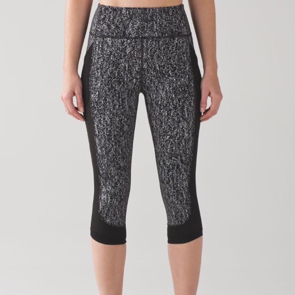 Lululemon Fit Physique Crop Size 12